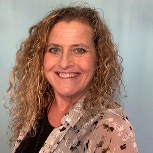 Meet your Posher, Suzette